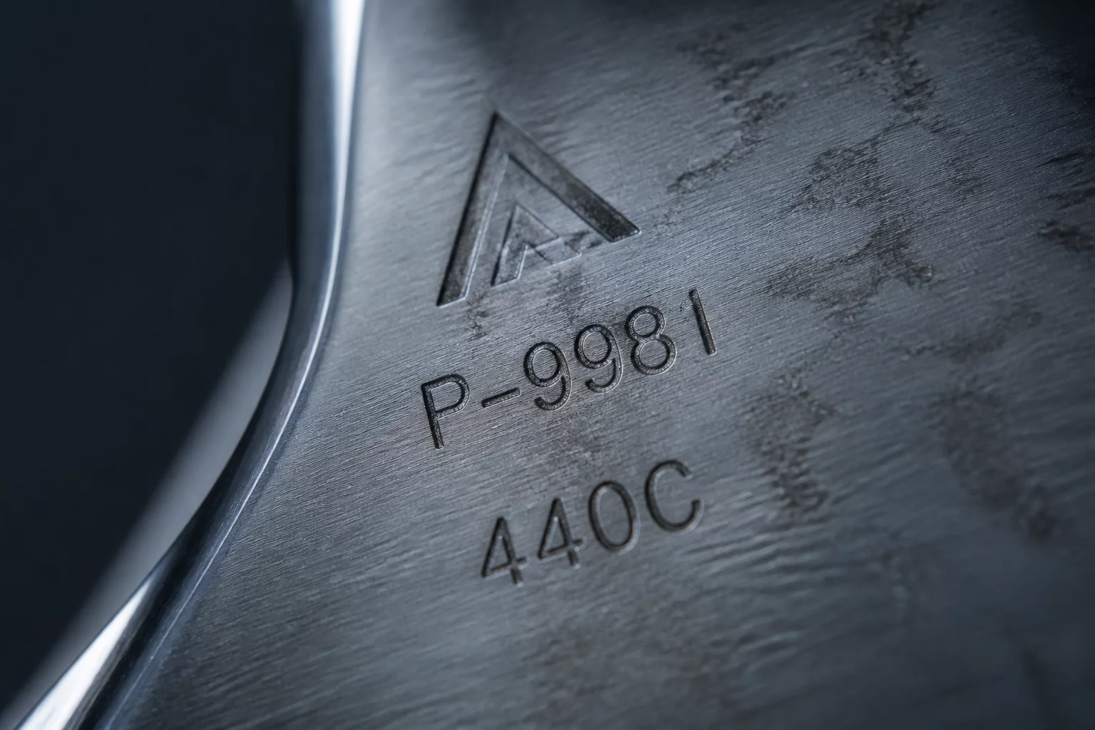 Close-up analysis of surface marks on material